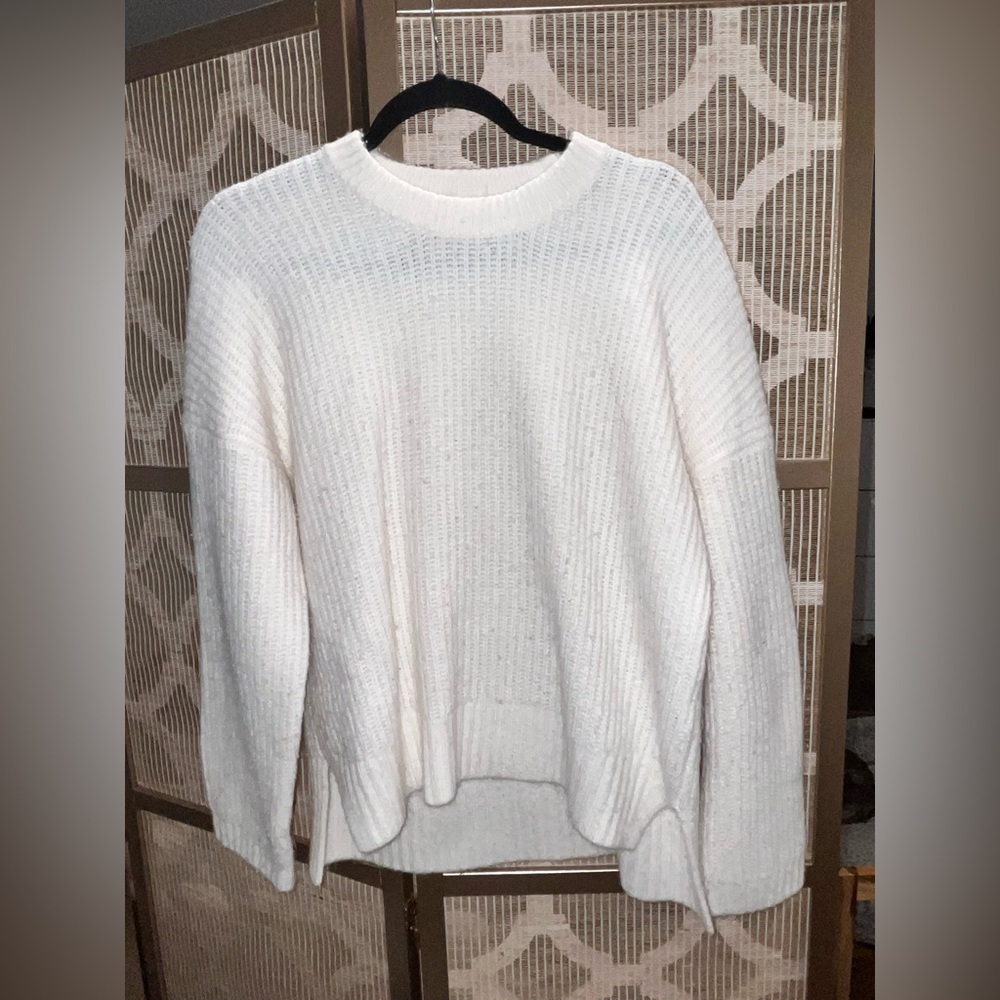 Abercrombie & Fitch Cozy White Women's Sweater